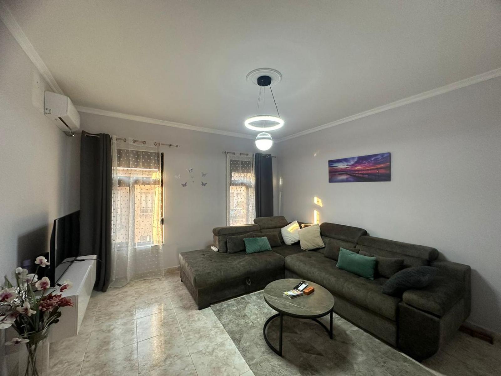 Nunu'S Central Apartment